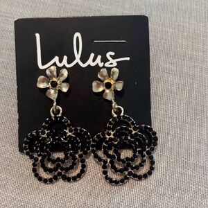 Lulu's Black and Gold Flower Earrings